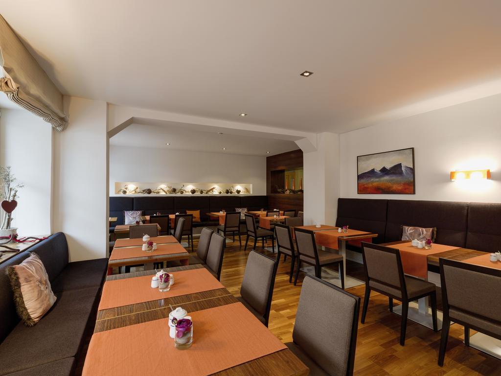 Quality Hosts Arlberg - Hotel Goldenes Kreuz B&B Санкт-Антон-ам-Арльберг Экстерьер фото