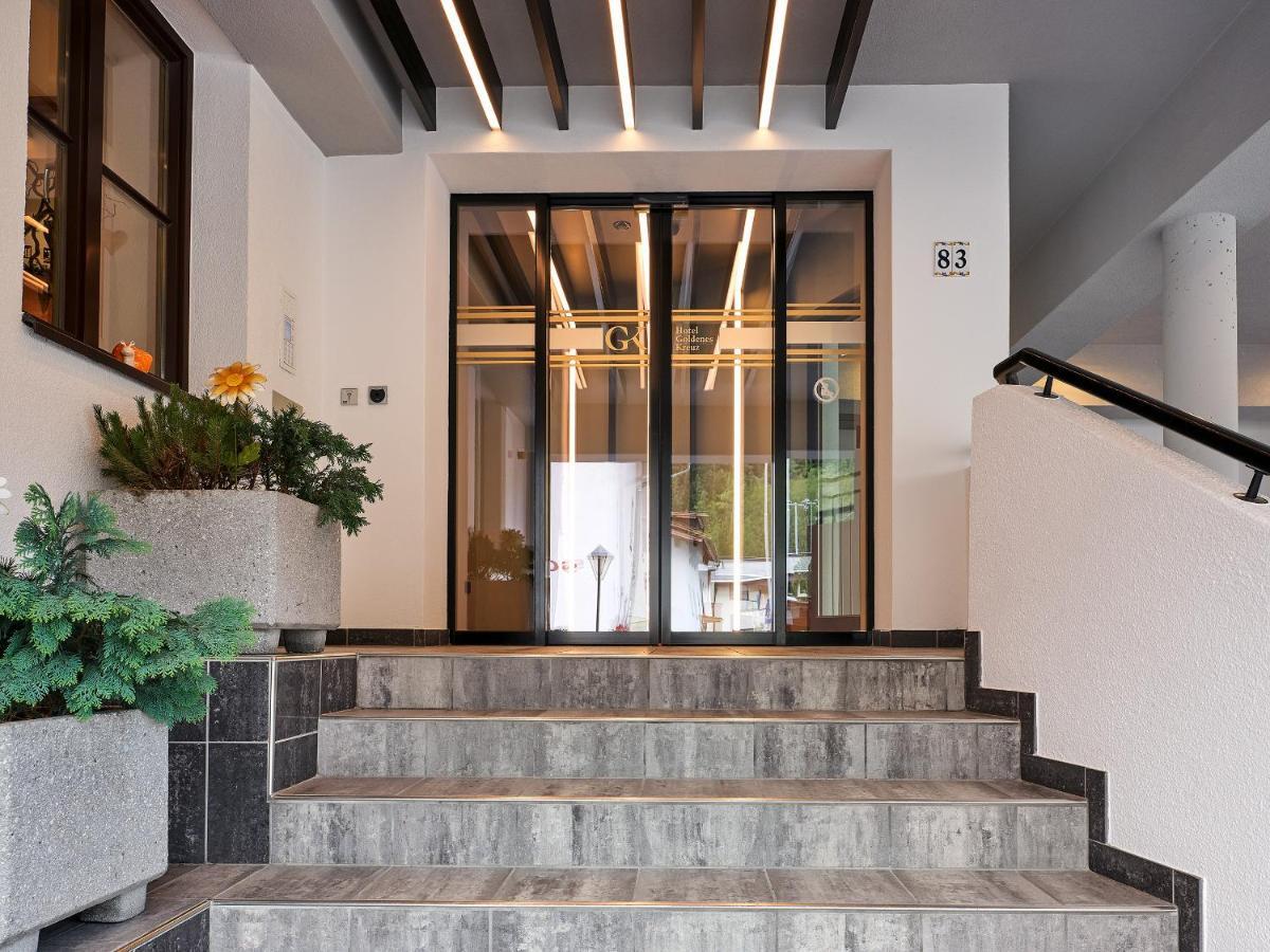 Quality Hosts Arlberg - Hotel Goldenes Kreuz B&B Санкт-Антон-ам-Арльберг Экстерьер фото